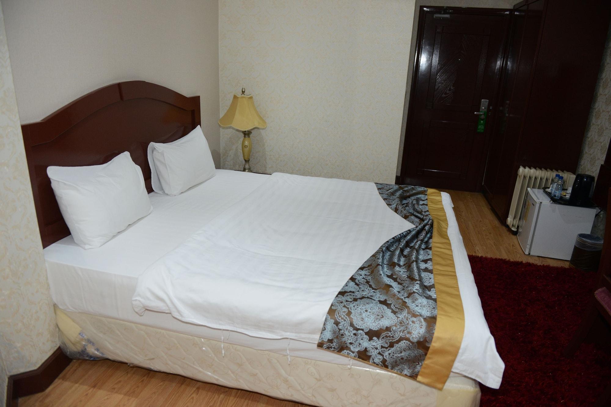 Plaza Athenee Hotel Kuwait City Esterno foto