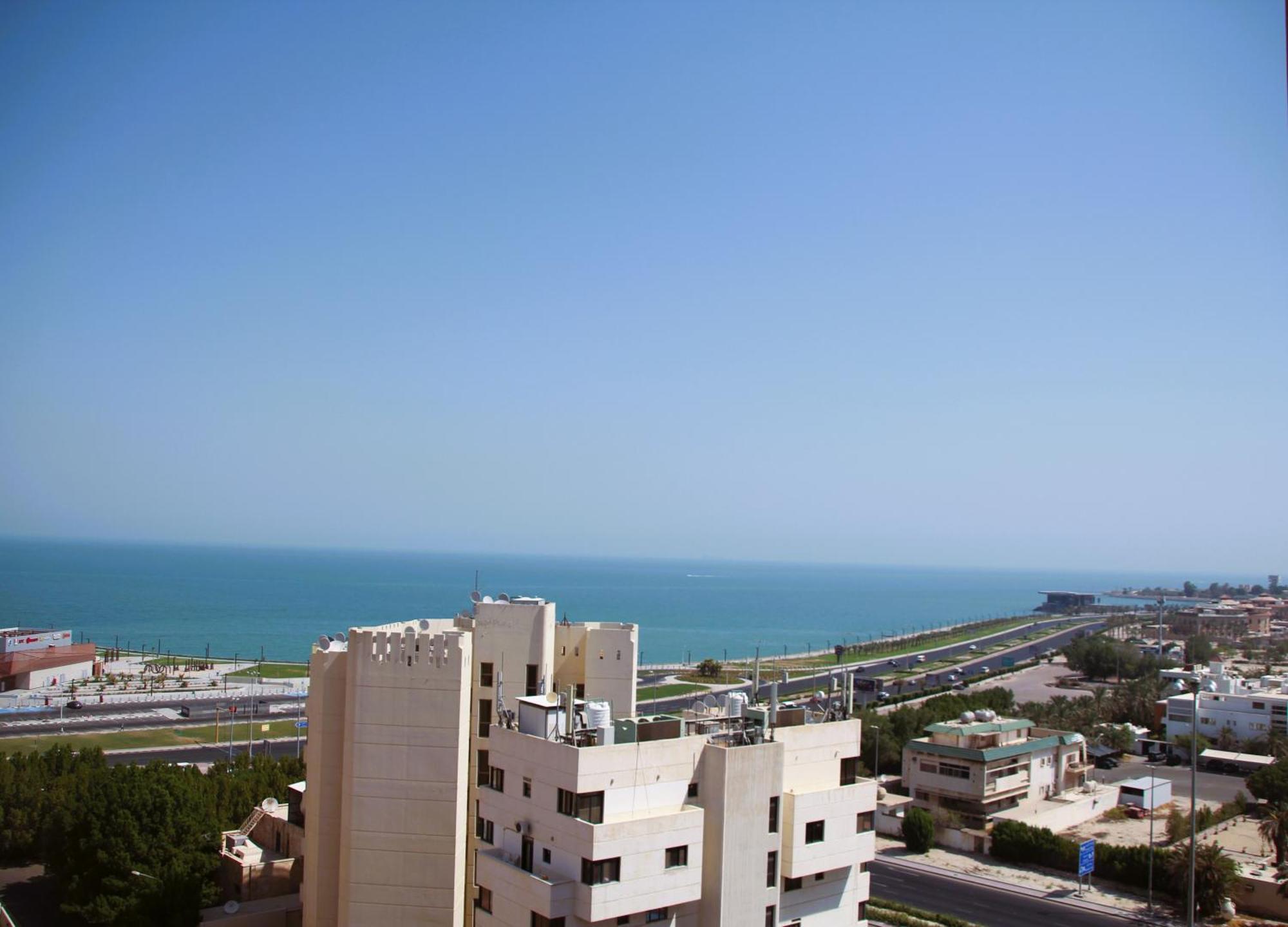 Plaza Athenee Hotel Kuwait City Esterno foto