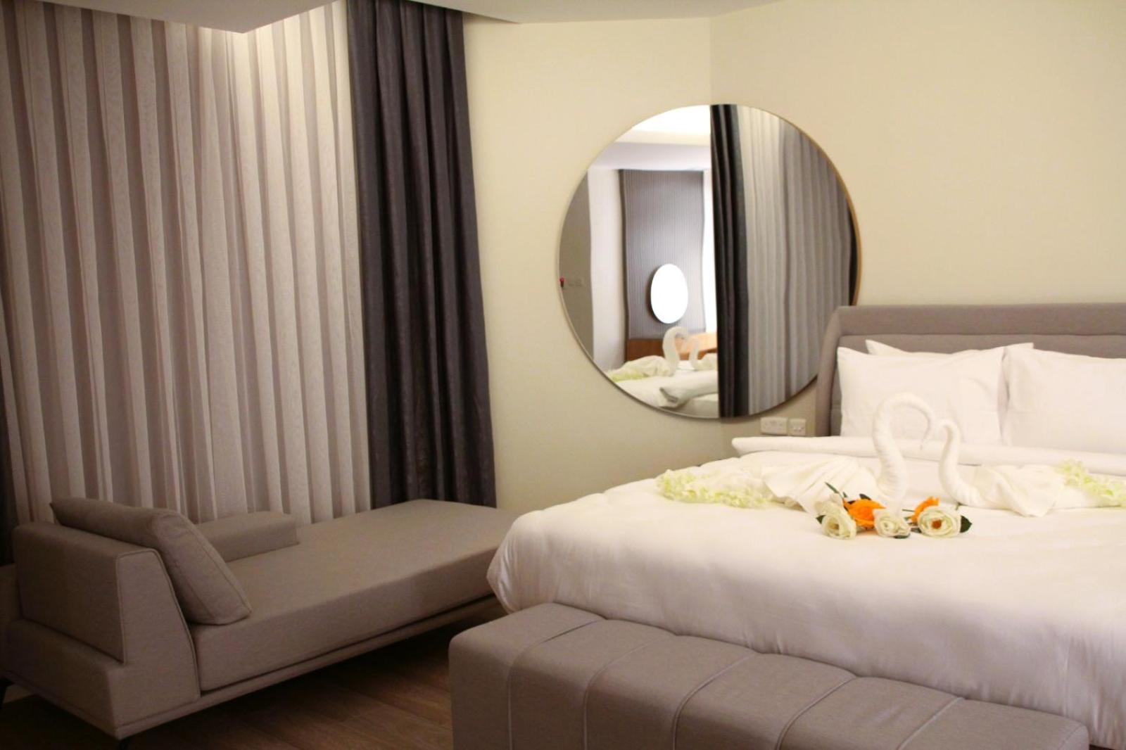 Plaza Athenee Hotel Kuwait City Esterno foto