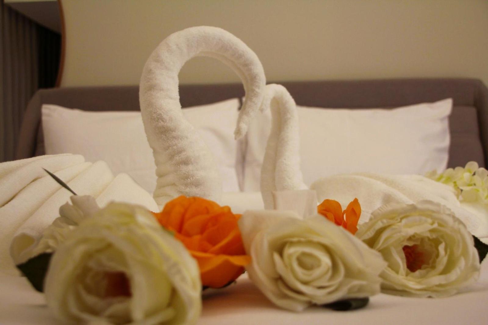 Plaza Athenee Hotel Kuwait City Esterno foto