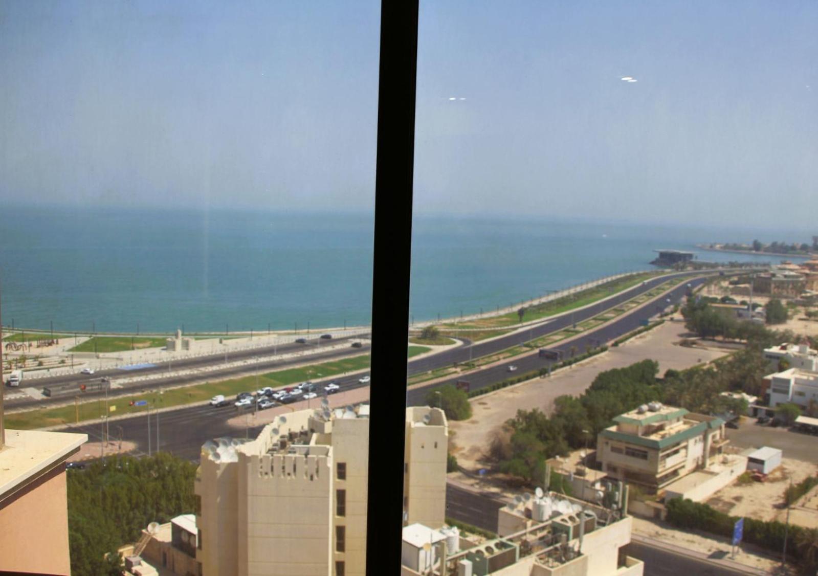 Plaza Athenee Hotel Kuwait City Esterno foto