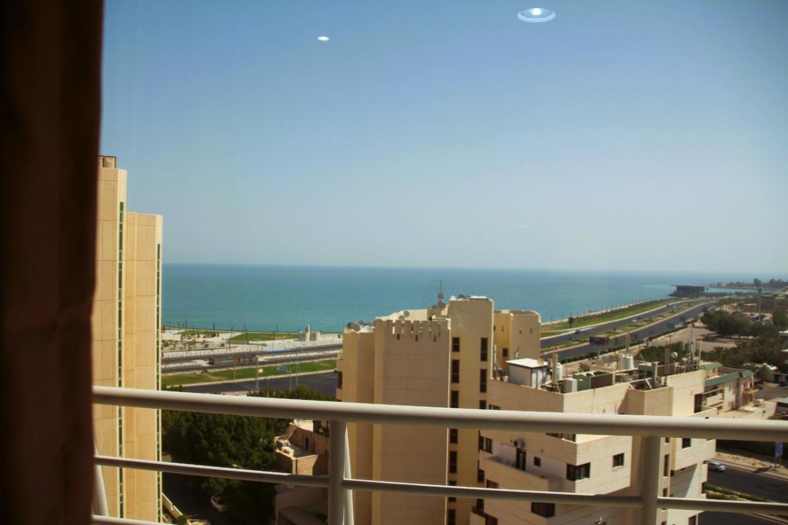 Plaza Athenee Hotel Kuwait City Esterno foto