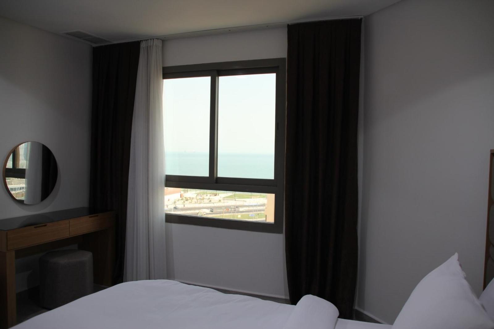 Plaza Athenee Hotel Kuwait City Esterno foto