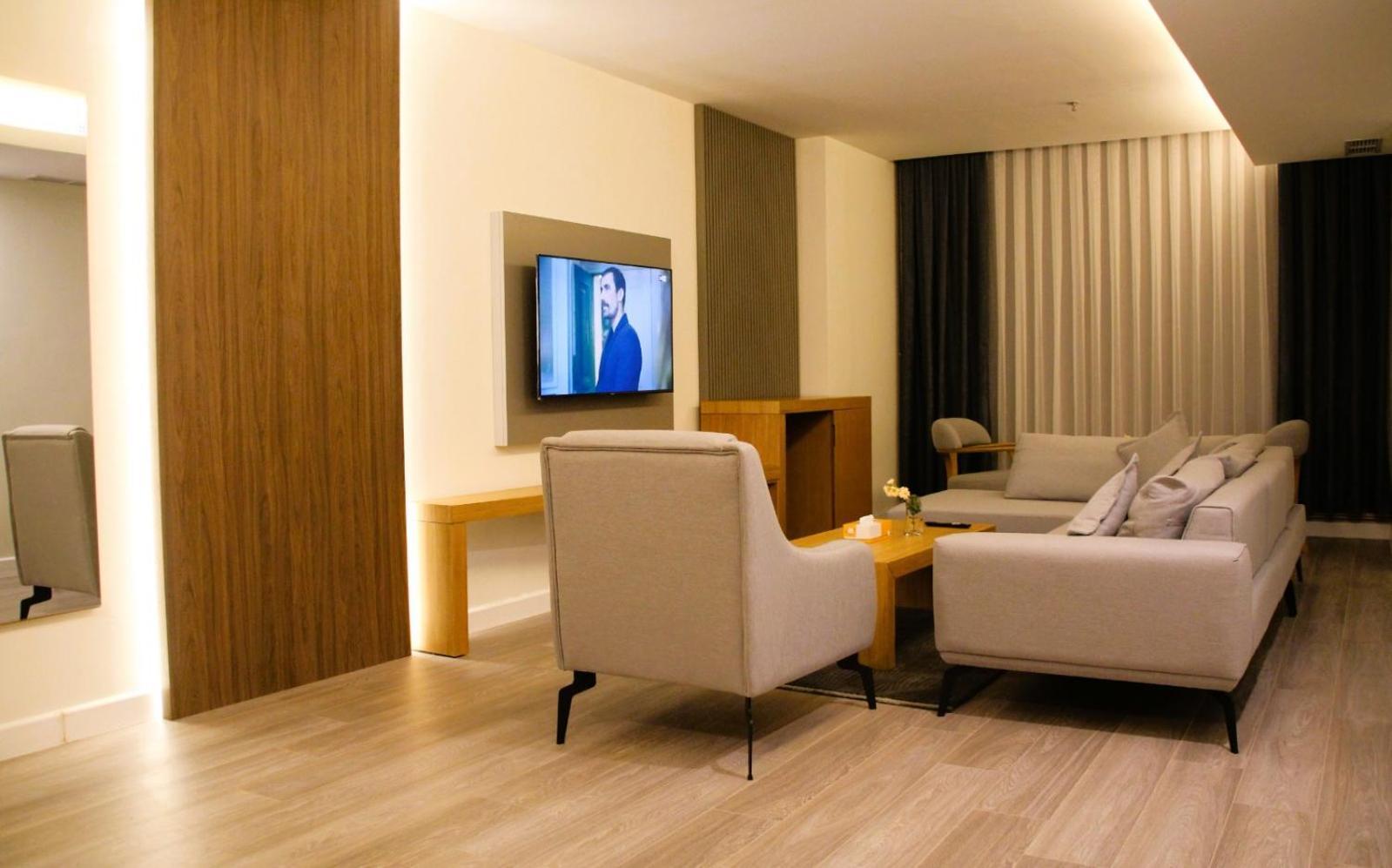 Plaza Athenee Hotel Kuwait City Esterno foto