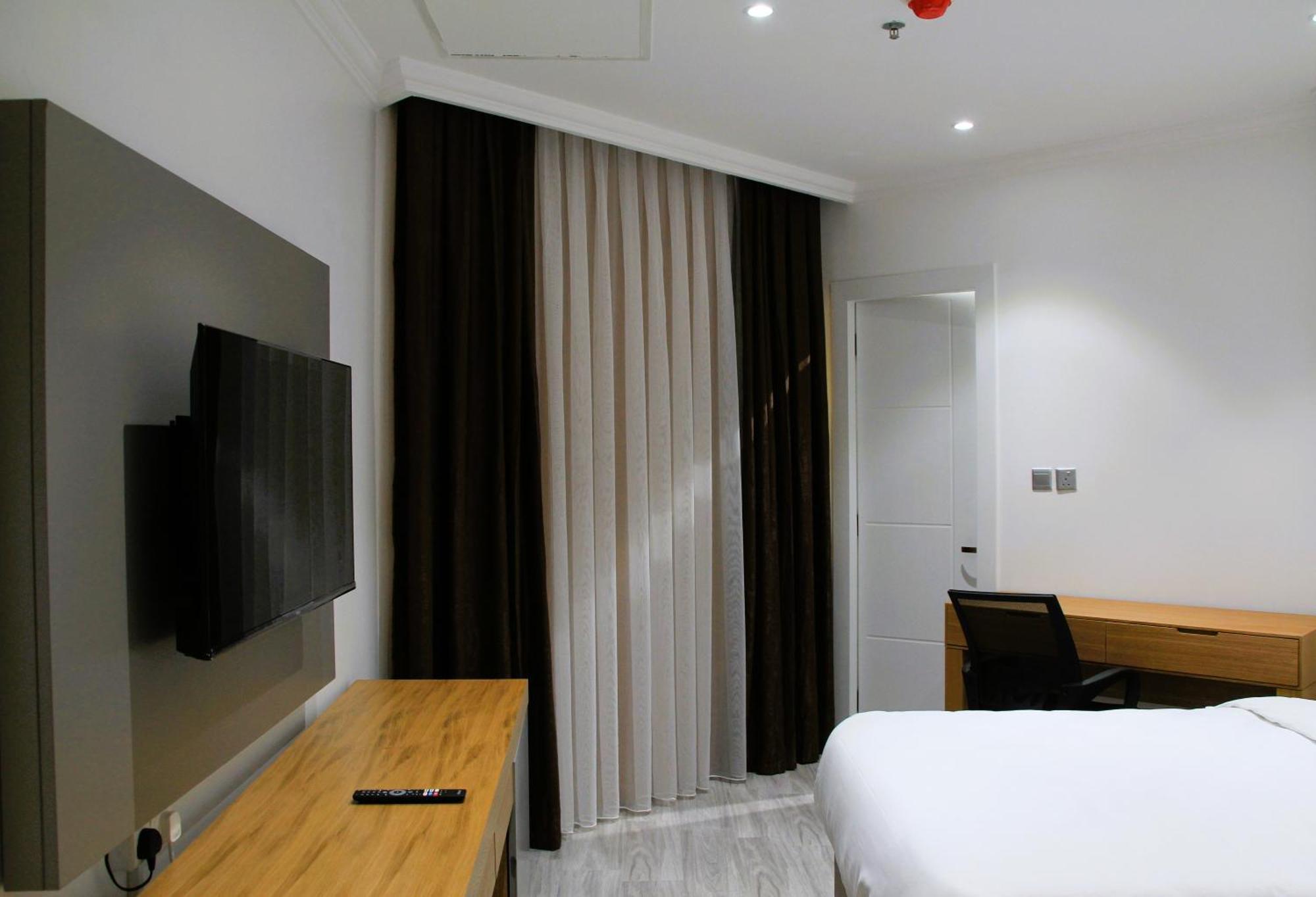 Plaza Athenee Hotel Kuwait City Esterno foto